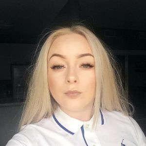 Meet your Posher, Albina